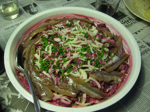 Beetroot salad with 'sprotjes' (small smoked fish)