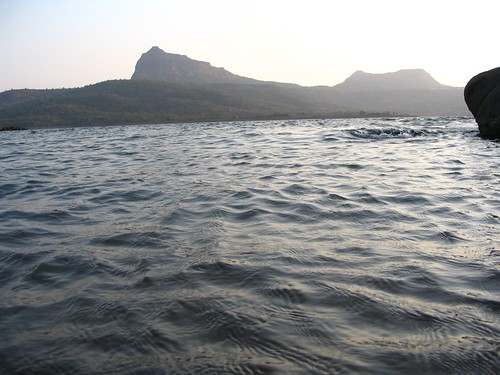 Pavna Lake Island