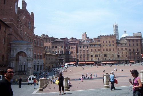 Piazza Siena